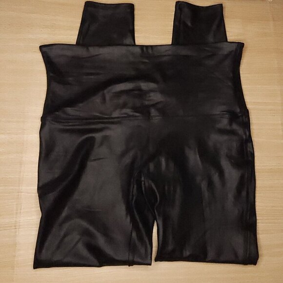 Spanx Black Plus Faux Leather Leggings 1X - Picture 2 of 9